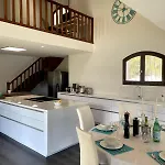 Villa-monti Luxury With Private Pool, Fully Air Conditioned Bedrooms, 5 Star Superhosts!