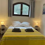 Villa-monti Luxury With Private Pool, Fully Air Conditioned Bedrooms, 5 Star Superhosts! *