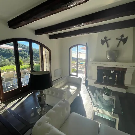 Monti Luxury With Pool Sleeps 6 * Ментона