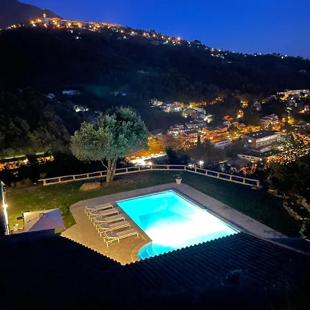 Monti Luxury With Pool Sleeps 6 Вилла