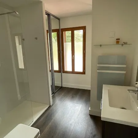 Villa-Monti Luxury Villa With Private Pool, Fully Air Conditioned Bedrooms, 5 Star Superhosts!