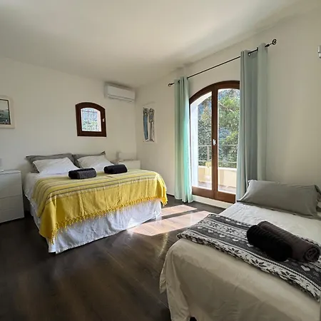 Villa-Monti Luxury Villa With Private Pool, Fully Air Conditioned Bedrooms, 5 Star Superhosts! *