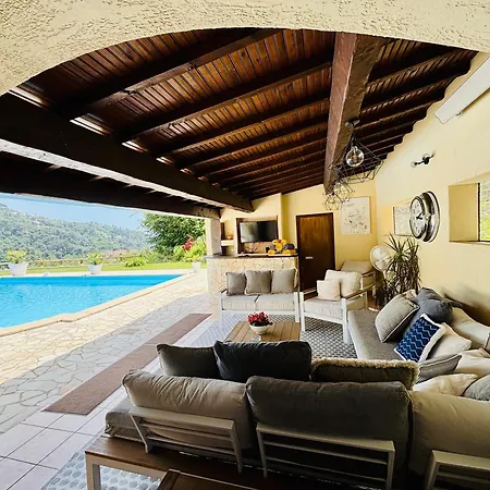 Villa-Monti Luxury Villa With Private Pool, Fully Air Conditioned Bedrooms, 5 Star Superhosts! * Menton