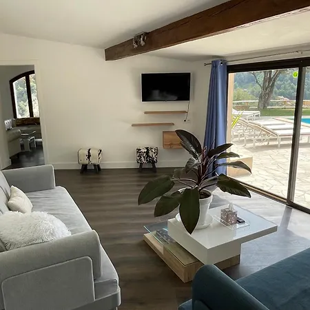 Villa Villa-Monti Luxury Villa With Private Pool, Fully Air Conditioned Bedrooms, 5 Star Superhosts!