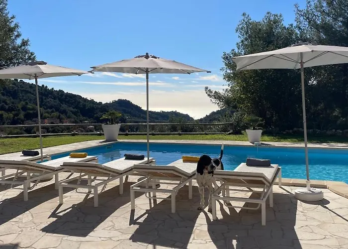 Villa-monti Luxury With Private Pool, Fully Air Conditioned Bedrooms, 5 Star Superhosts!