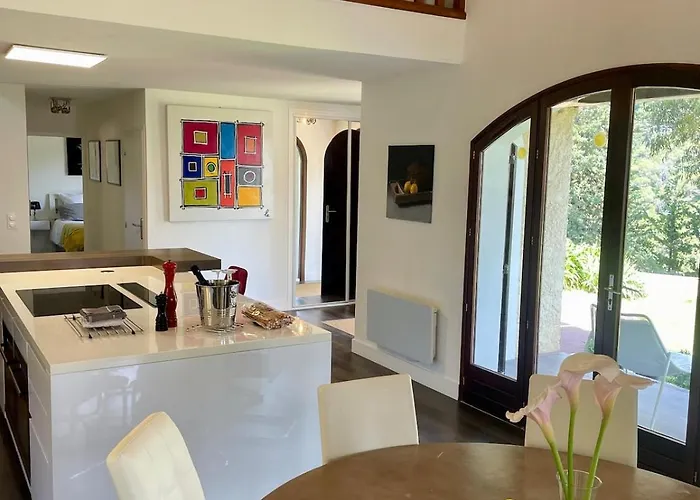 Villa Villa-monti Luxury With Private Pool, Fully Air Conditioned Bedrooms, 5 Star Superhosts! *