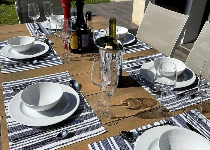 Villa Villa-monti Luxury With Private Pool, Fully Air Conditioned Bedrooms, 5 Star Superhosts! *