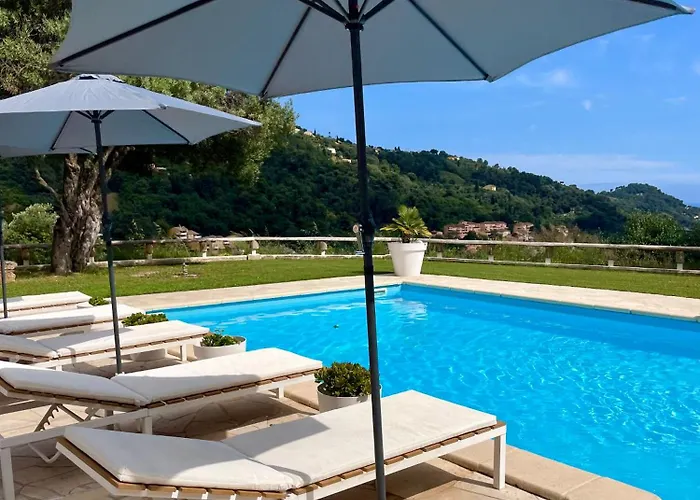 Villa Villa-monti Luxury With Private Pool, Fully Air Conditioned Bedrooms, 5 Star Superhosts! Menton