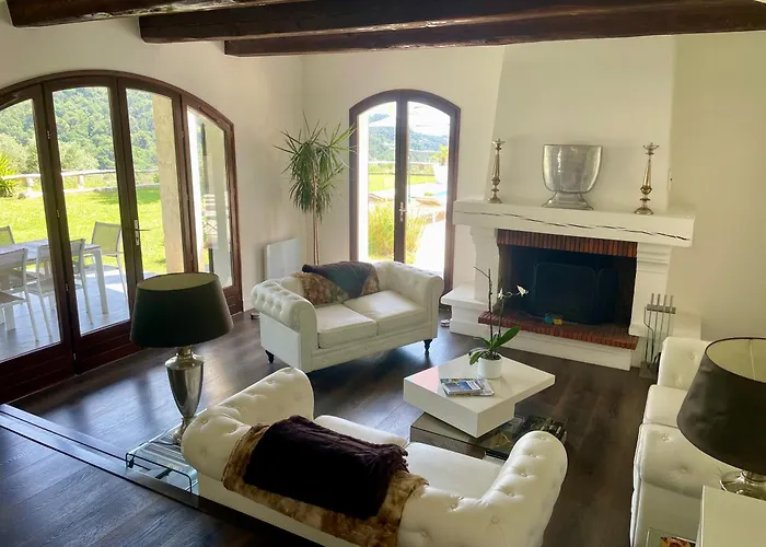 Villa Villa-monti Luxury With Private Pool, Fully Air Conditioned Bedrooms, 5 Star Superhosts! *