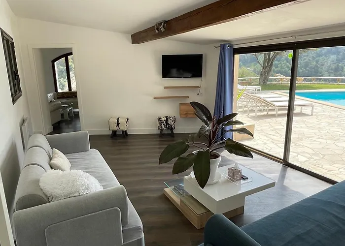 Villa Villa-monti Luxury With Private Pool, Fully Air Conditioned Bedrooms, 5 Star Superhosts!