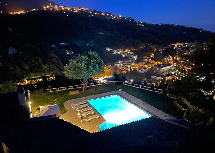 Villa-monti Luxury With Private Pool, Fully Air Conditioned Bedrooms, 5 Star Superhosts! *